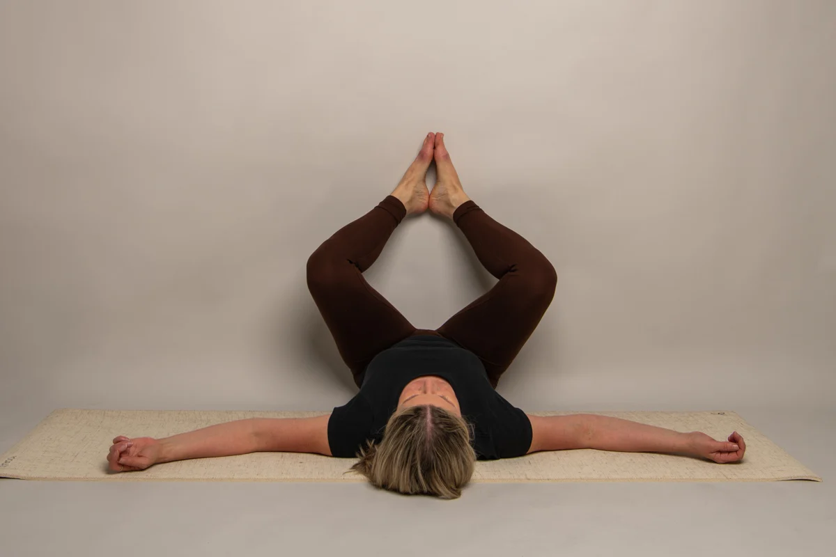Yogapositionen Fjärilen